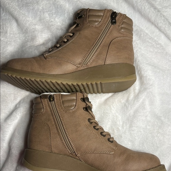 BLOWFISH CITY ANKLE BOOTS- ALMOND - Picture 3 of 9